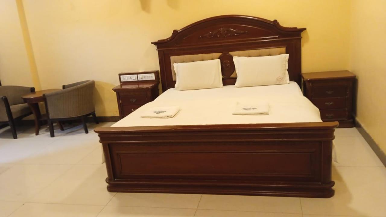Sriannamalaiyar Residency Hotel Vellore Exterior photo