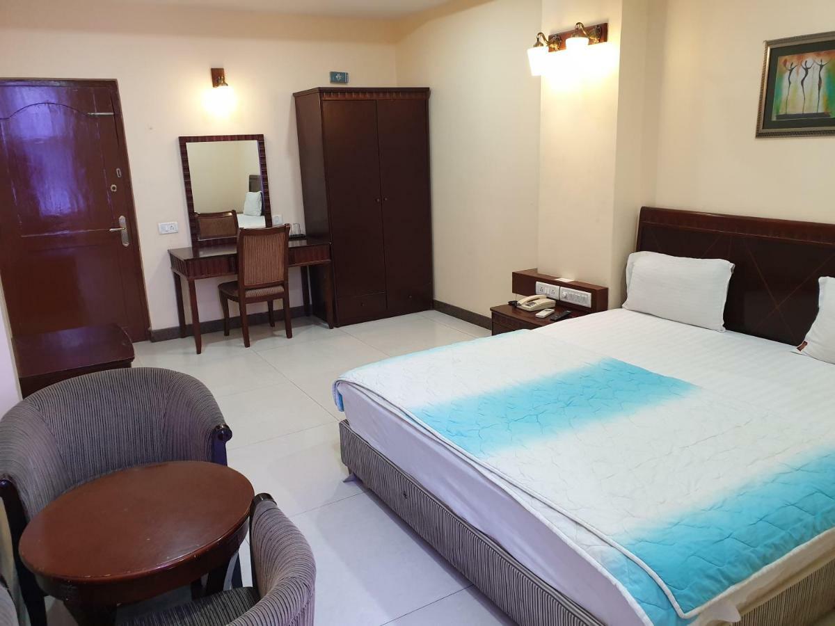 Sriannamalaiyar Residency Hotel Vellore Exterior photo